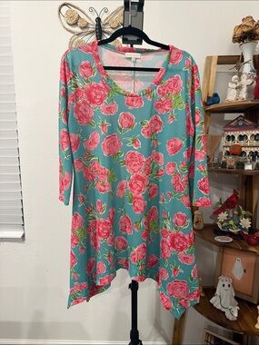 Simply Southern Teal Tunic with Pink Rose Print